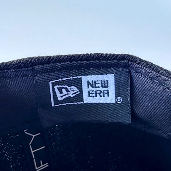 RALLY 9FIFTY NEW ERA Snapback Cap Baseball Black and White Adjustable Hat - Picture 6 of 8